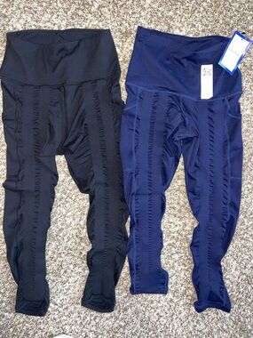 NWT! Sweetflexx Resistance Band Ruched Performance Leggings — Black & Navy Sz 4!